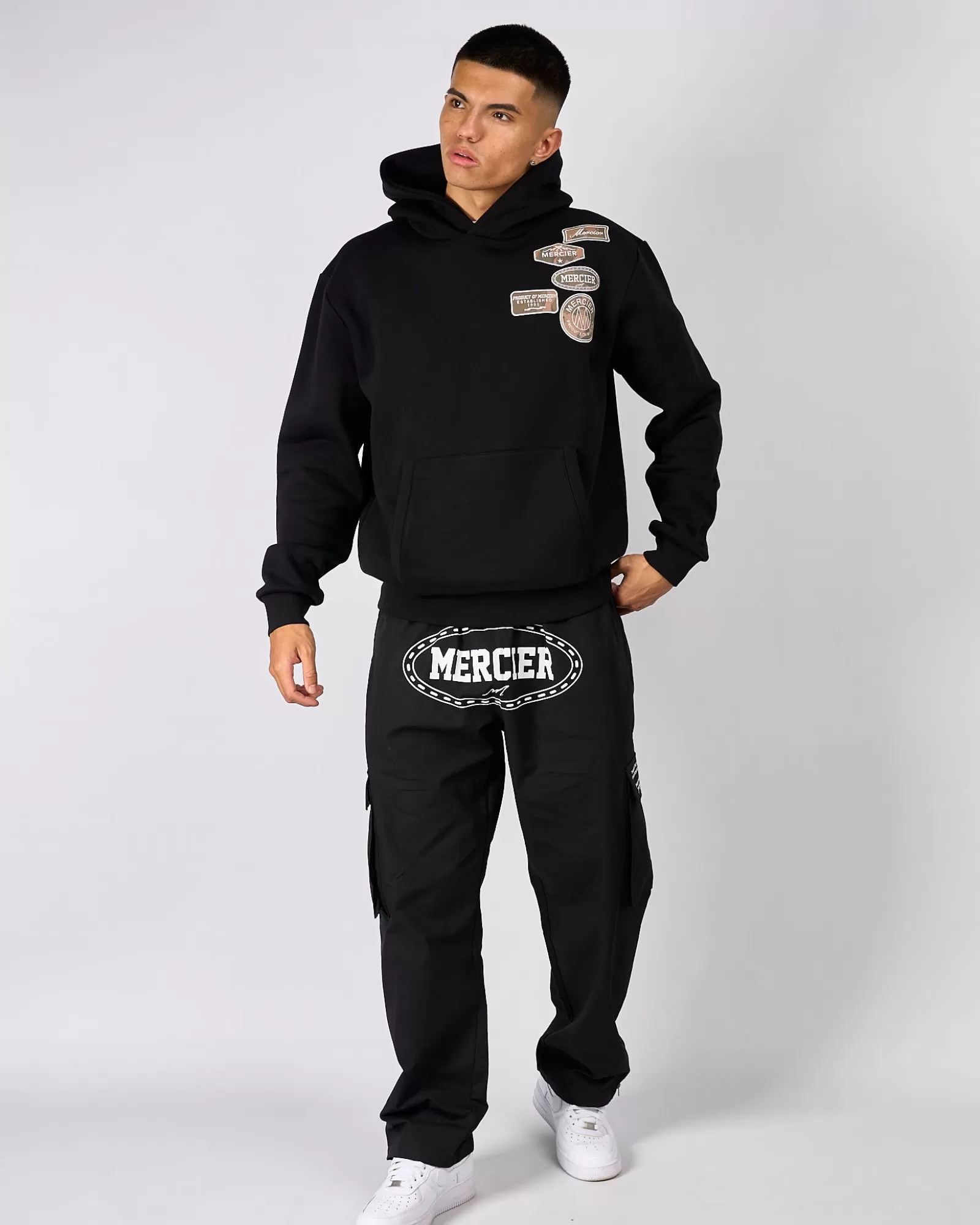 Trainingsoberteile / Hoodies>Mercier Schwarze Camo und Abzeichen Hoodies