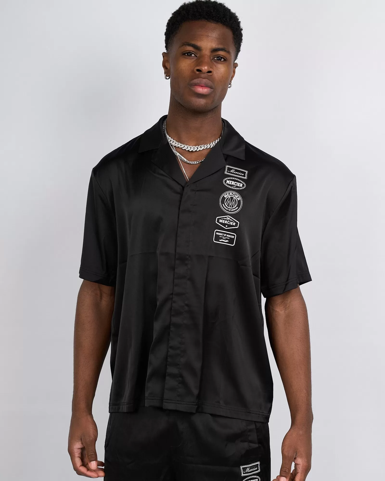 Sommersets>Mercier Schwarzes 2.0 Abzeichen Resort Shirt