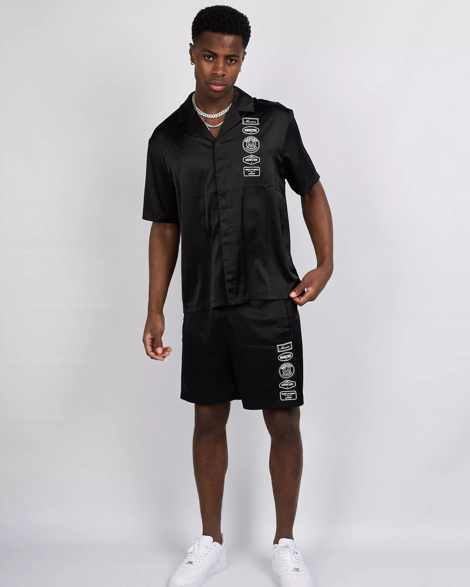 Sommersets>Mercier Schwarzes 2.0 Abzeichen Resort Shirt